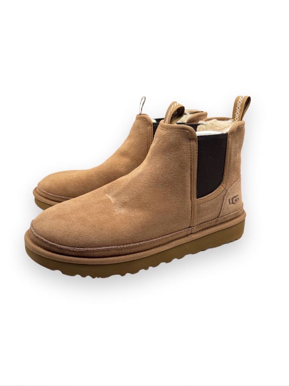 NWB-UGG Neumel Chelsea Boots Chestnut Suede
Men's Size 12